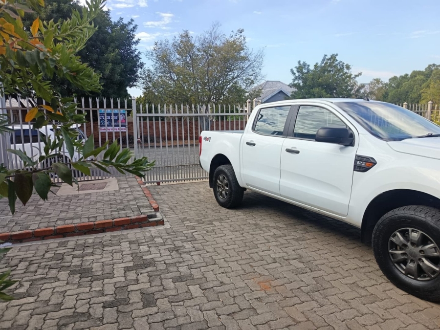 3 Bedroom Property for Sale in Beaconsfield Northern Cape